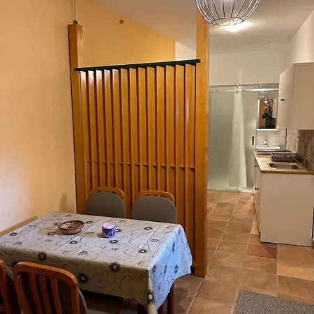 In With Air Conditioning, Wifi 5102-2 Apartment *