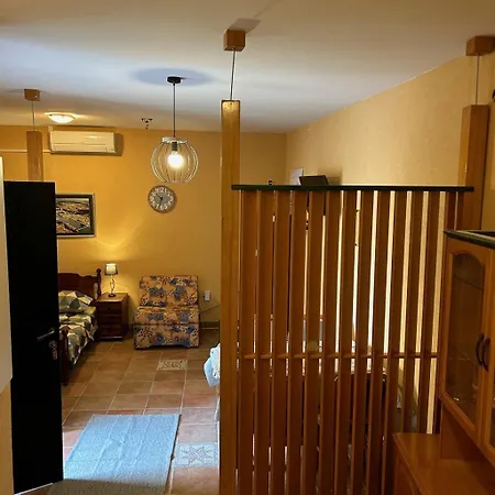 Διαμέρισμα In With Air Conditioning, Wifi 5102-2 Sukošan